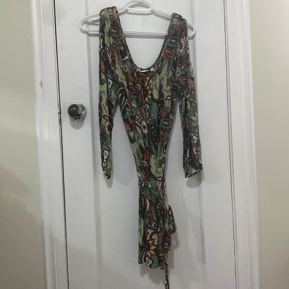 Ladies large paisley long sleeve, shoulder less summer dress. - Picture 1 of 2